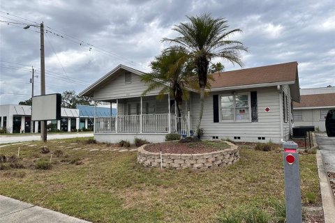 Commercial property in Winter Haven, Florida 9 bedrooms, 320.14 sq.m. № 1382348 - photo 1