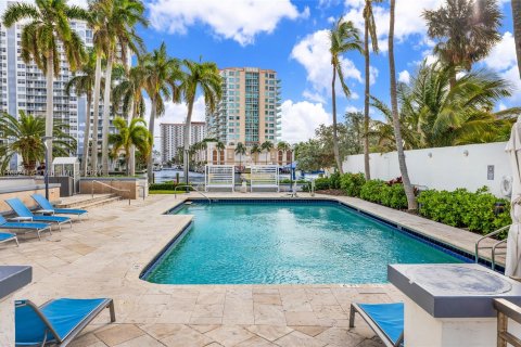 Condo in Fort Lauderdale, Florida, 1 bedroom  № 1294643 - photo 26