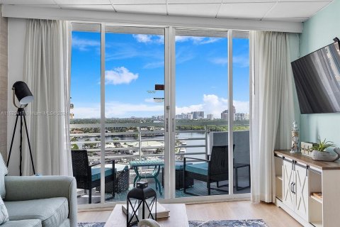 Condo in Fort Lauderdale, Florida, 1 bedroom  № 1294643 - photo 2