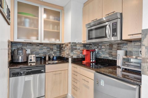 Condo in Fort Lauderdale, Florida, 1 bedroom  № 1294643 - photo 11