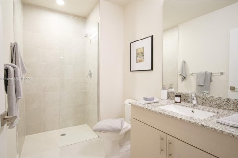 Condo in Dania Beach, Florida, 2 bedrooms  № 1333590 - photo 14