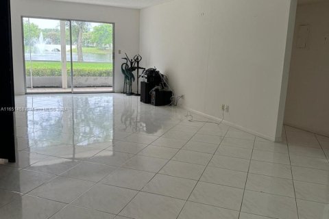 Condominio en venta en Coconut Creek, Florida, 2 dormitorios, 107.4 m2 № 1333626 - foto 11