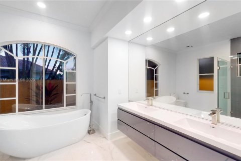 Casa en venta en Wellington, Florida, 6 dormitorios, 290.41 m2 № 809968 - foto 24