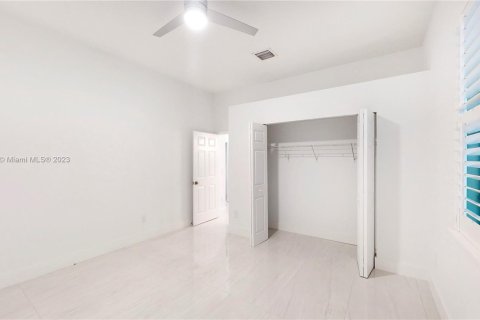 Casa en venta en Wellington, Florida, 6 dormitorios, 290.41 m2 № 809968 - foto 15