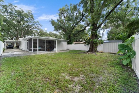 House in Tampa, Florida 3 bedrooms, 146.04 sq.m. № 1411377 - photo 28