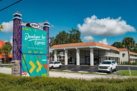 Hotel en venta en Kissimmee, Florida, 1 dormitorio № 1135557 - foto 6