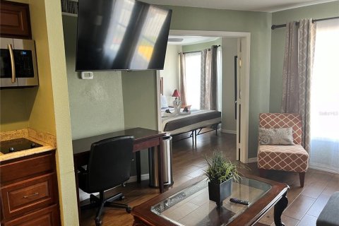 Condo in Kissimmee, Florida, 1 bedroom  № 1342466 - photo 5