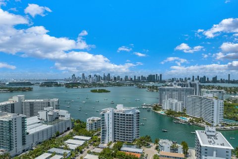 Condominio en venta en Miami Beach, Florida, 2 dormitorios, 129.69 m2 № 1387841 - foto 11