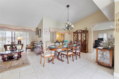 Villa ou maison à vendre à Pembroke Pines, Floride: 4 chambres, 181.16 m2 № 1224502 - photo 29