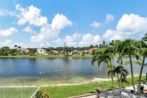 Villa ou maison à vendre à Coral Springs, Floride: 4 chambres, 182.18 m2 № 1271500 - photo 8