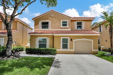 Villa ou maison à vendre à Coral Springs, Floride: 4 chambres, 182.18 m2 № 1271500 - photo 1