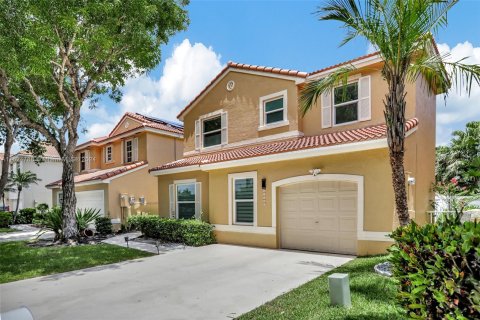 Villa ou maison à vendre à Coral Springs, Floride: 4 chambres, 182.18 m2 № 1271500 - photo 2