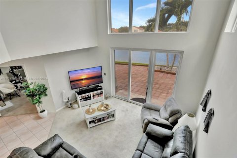 Casa en venta en Coral Springs, Florida, 4 dormitorios, 182.18 m2 № 1271500 - foto 19