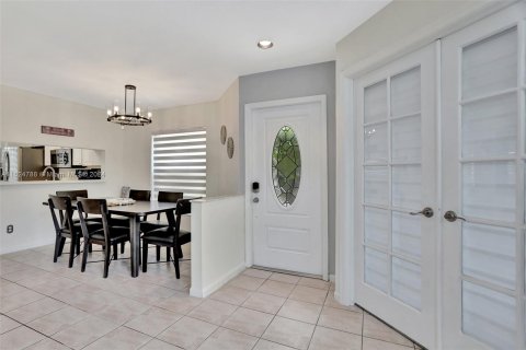 Villa ou maison à vendre à Coral Springs, Floride: 4 chambres, 182.18 m2 № 1271500 - photo 23