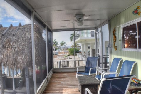 Villa ou maison à vendre à Key Largo, Floride: 3 chambres, 115.94 m2 № 686302 - photo 2