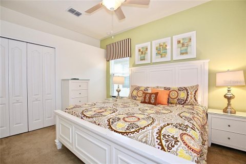 House in Davenport, Florida 4 bedrooms, 201.78 sq.m. № 1086343 - photo 30