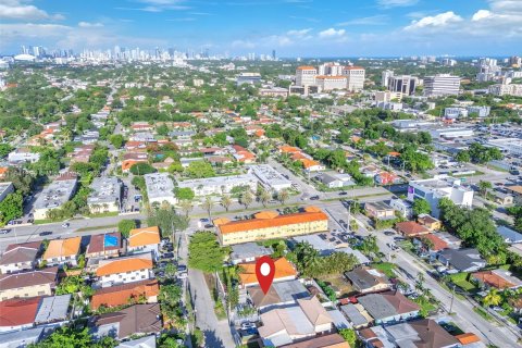 Casa en venta en Miami, Florida, 4 dormitorios, 178.93 m2 № 1319209 - foto 26