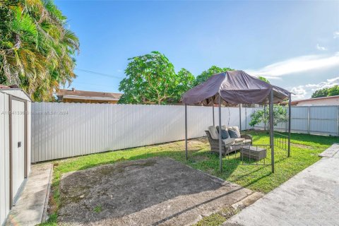 Villa ou maison à vendre à Miami, Floride: 4 chambres, 178.93 m2 № 1319209 - photo 22