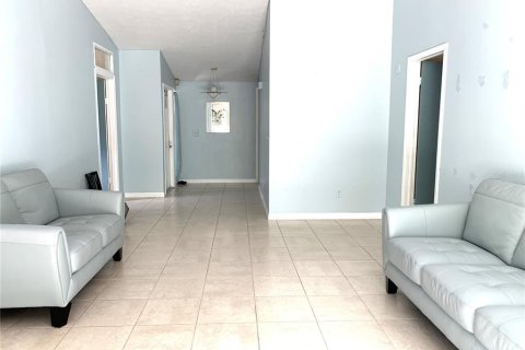 Villa ou maison à vendre à Tampa, Floride: 3 chambres, 117.89 m2 № 1391242 - photo 14