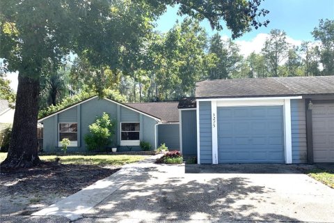 House in Tampa, Florida 3 bedrooms, 117.89 sq.m. № 1391242 - photo 1