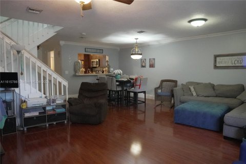 Townhouse in Sunrise, Florida 3 bedrooms, 144.56 sq.m. № 1238843 - photo 4