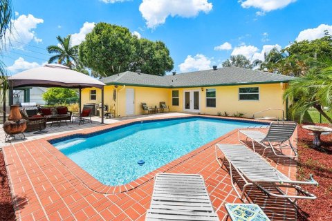 House in Lake Worth, Florida 3 bedrooms, 170.2 sq.m. № 1224514 - photo 7