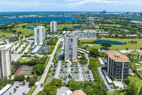Condominio en venta en West Palm Beach, Florida, 2 dormitorios, 114.64 m2 № 684169 - foto 10