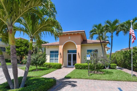 Touwnhouse à vendre à Jensen Beach, Floride: 3 chambres, 220.55 m2 № 848164 - photo 1