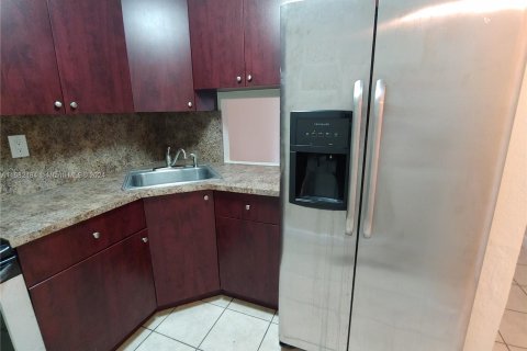 Condominio en venta en Miami, Florida, 1 dormitorio, 55.56 m2 № 1413954 - foto 10