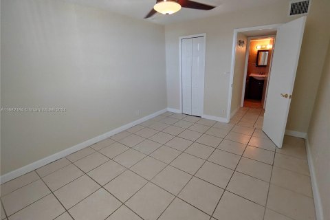 Condominio en venta en Miami, Florida, 1 dormitorio, 55.56 m2 № 1413954 - foto 15