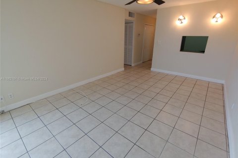 Condominio en venta en Miami, Florida, 1 dormitorio, 55.56 m2 № 1413954 - foto 6