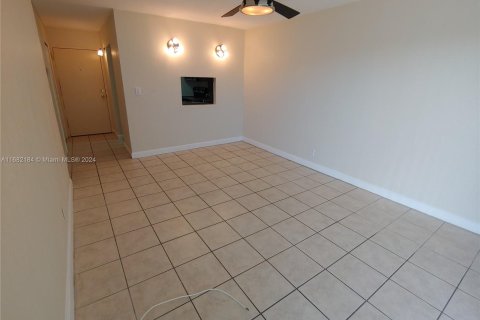 Condominio en venta en Miami, Florida, 1 dormitorio, 55.56 m2 № 1413954 - foto 7