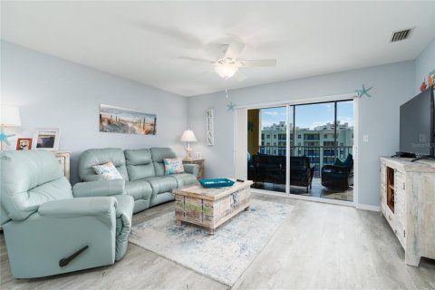 Condominio en venta en New Smyrna Beach, Florida, 2 dormitorios, 129.04 m2 № 1390246 - foto 15