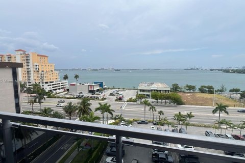 Condominio en venta en North Bay Village, Florida, 3 dormitorios, 162.86 m2 № 1181119 - foto 14