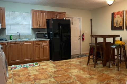 House in Hollywood, Florida 2 bedrooms, 184.13 sq.m. № 873957 - photo 3