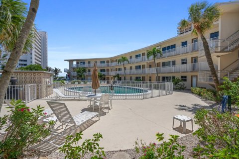 Condo in Riviera Beach, Florida, 1 bedroom  № 1119884 - photo 26