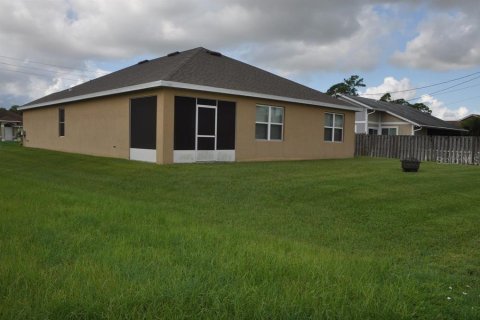 House in Port St. Lucie, Florida 4 bedrooms, 169.73 sq.m. № 1308490 - photo 3