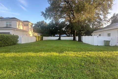 Terreno en venta en Tampa, Florida № 1337821 - foto 1