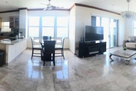 Copropriété à vendre à Aventura, Floride: 2 chambres, 120.77 m2 № 1328087 - photo 2