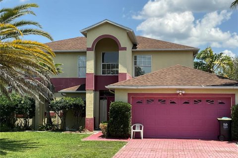 Villa ou maison à vendre à Kissimmee, Floride: 4 chambres, 199.74 m2 № 1081741 - photo 1