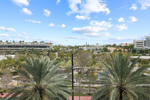 Condo in Miami Beach, Florida, 1 bedroom  № 974617 - photo 2