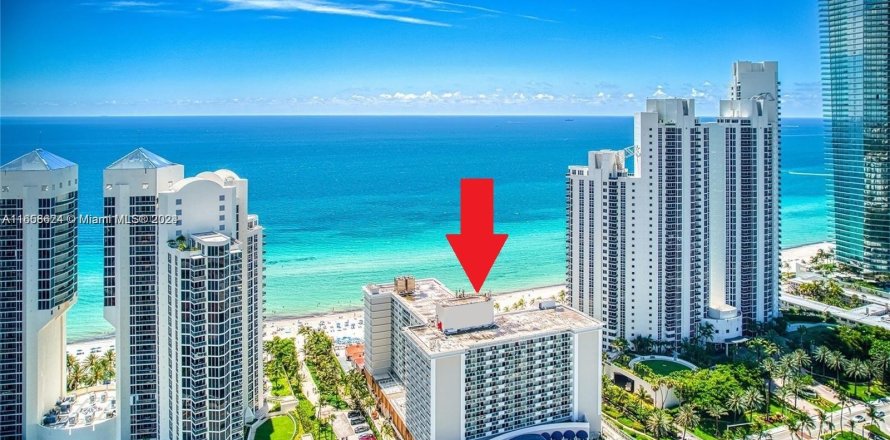 Estudio en el Condominio en Sunny Isles Beach, Florida  № 1360693