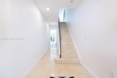 Townhouse in Fort Lauderdale, Florida 3 bedrooms, 177.81 sq.m. № 1360694 - photo 10