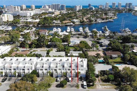 Adosado en venta en Fort Lauderdale, Florida, 3 dormitorios, 177.81 m2 № 1360694 - foto 25