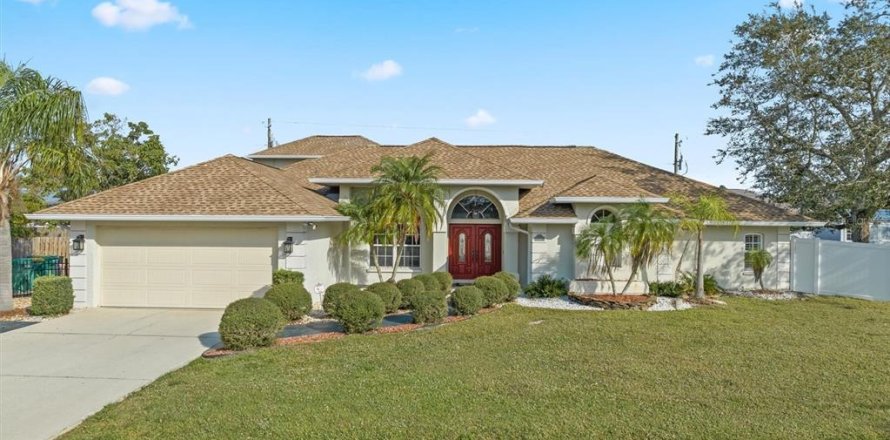 House in Port Charlotte, Florida 4 bedrooms, 301.28 sq.m. № 968521