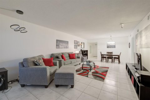 Copropriété à vendre à Pompano Beach, Floride: 2 chambres, 111.48 m2 № 936473 - photo 29