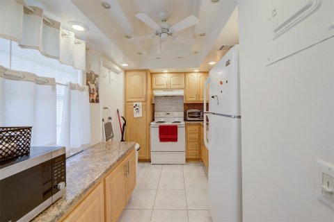 Copropriété à vendre à Pompano Beach, Floride: 2 chambres, 111.48 m2 № 936473 - photo 25