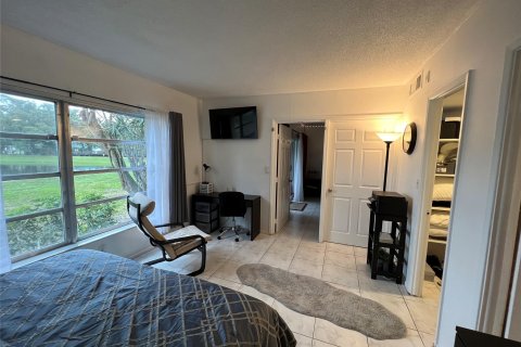 Copropriété à vendre à Pompano Beach, Floride: 2 chambres, 111.48 m2 № 936473 - photo 8