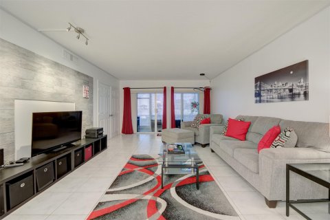 Copropriété à vendre à Pompano Beach, Floride: 2 chambres, 111.48 m2 № 936473 - photo 30