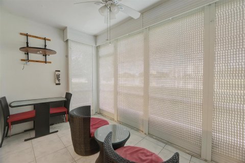 Copropriété à vendre à Pompano Beach, Floride: 2 chambres, 111.48 m2 № 936473 - photo 13